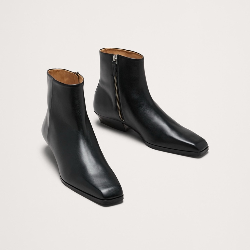 Banana Republic Italian Leather Ankle Boot